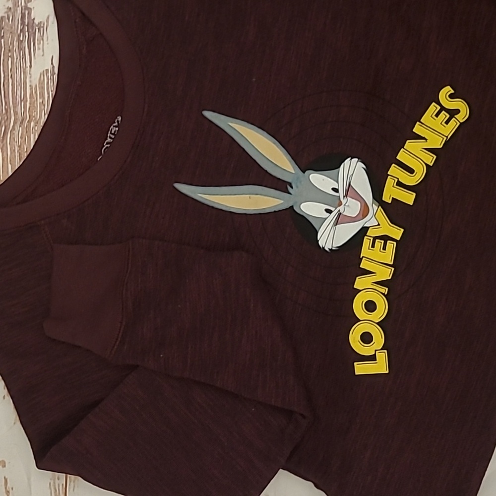 Looney Tunes Buggs Bunny Sweatshirt .. Ladies Medium .. Long Sleeves